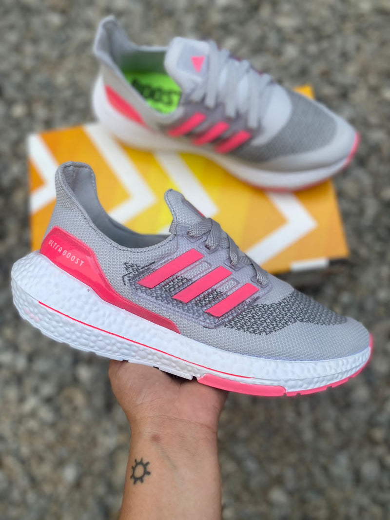 Tênis Adidas Ultraboost Feminino