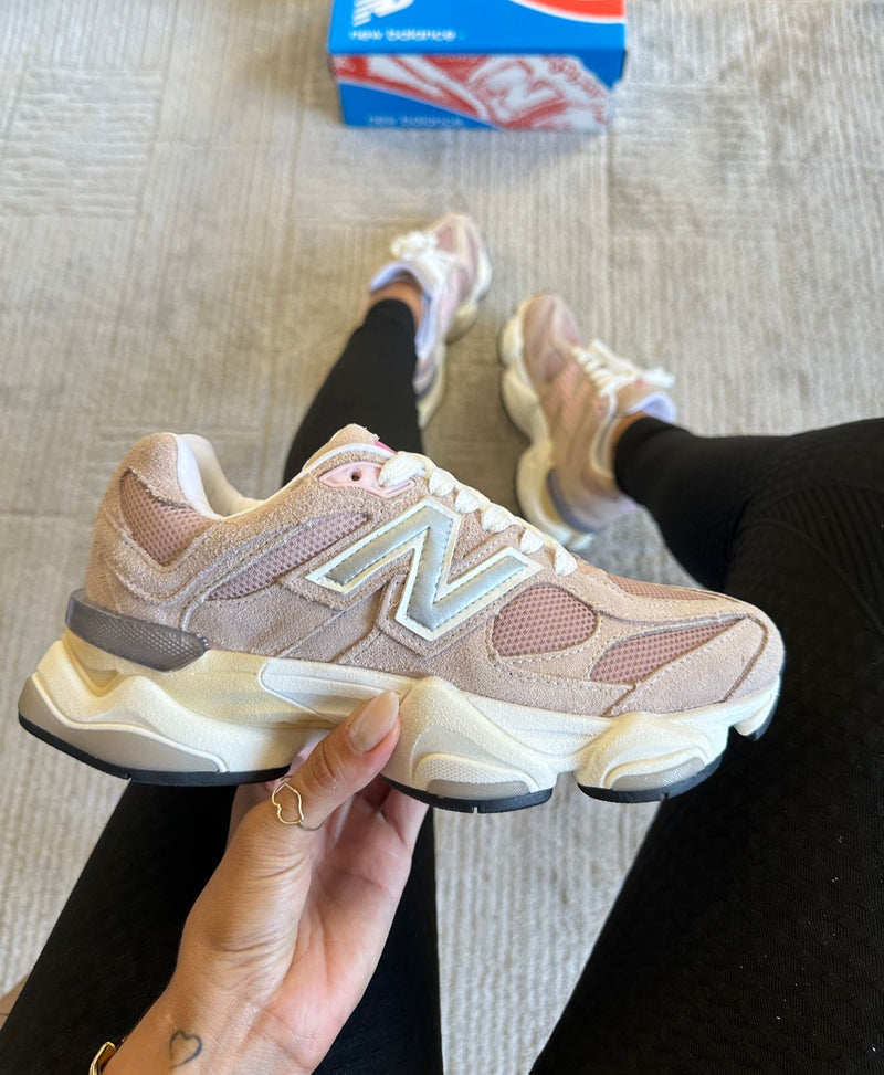 Tênis Feminino New Balance 9060 Premium