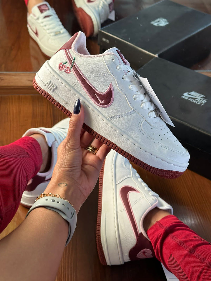 Tênis Nike Air Force 1 Feminino