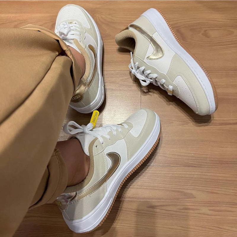 Tênis Nike Air Force Gold Premium Feminino