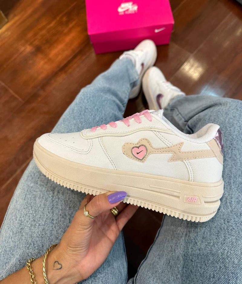 Tênis Nike Air Force Love Feminino