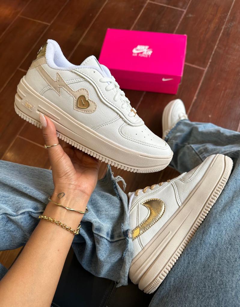 Tênis Nike Air Force Love Feminino