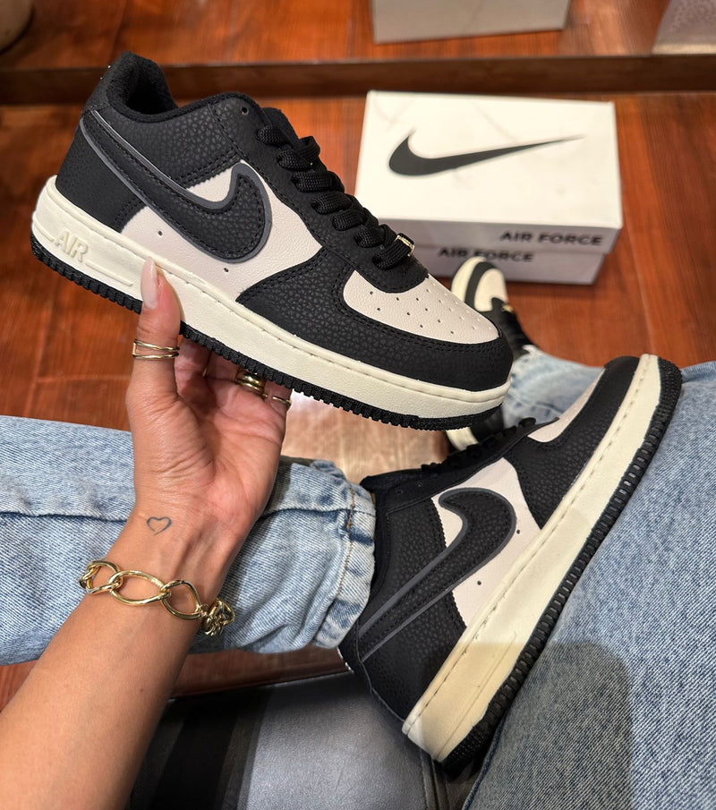 Tênis Nike Air Force Panda Premium