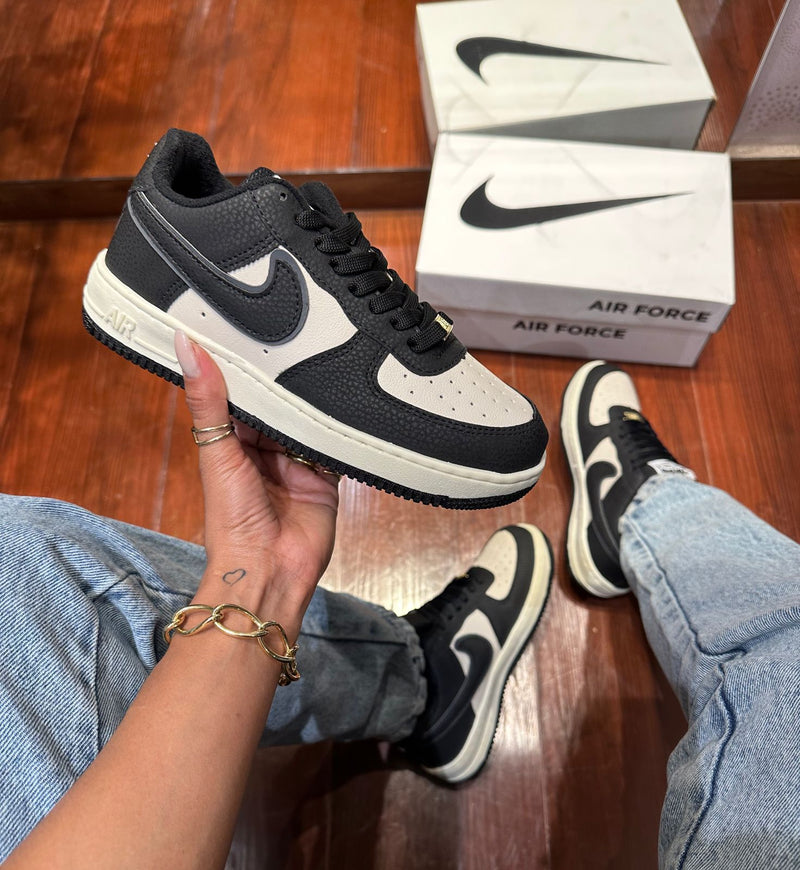 Tênis Nike Air Force Panda Premium