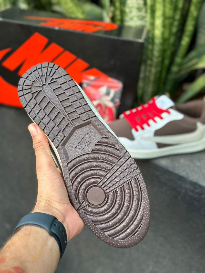 Tênis Nike Air Jordan 1 Retro Low Travis Scott Reverse Mocha Premium