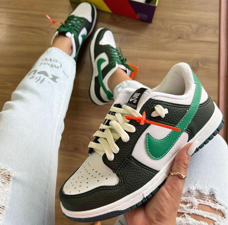 Tênis Nike SB Dunk Premium Feminino