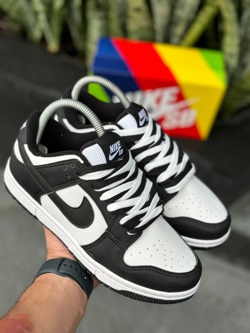 Tênis Nike SB Dunk Premium Preto