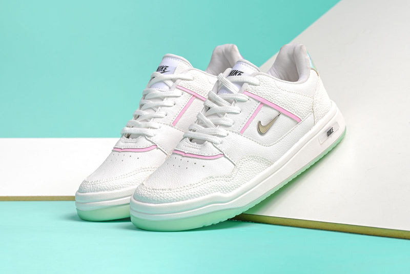 Tênis Nike Spot Premium Feminino