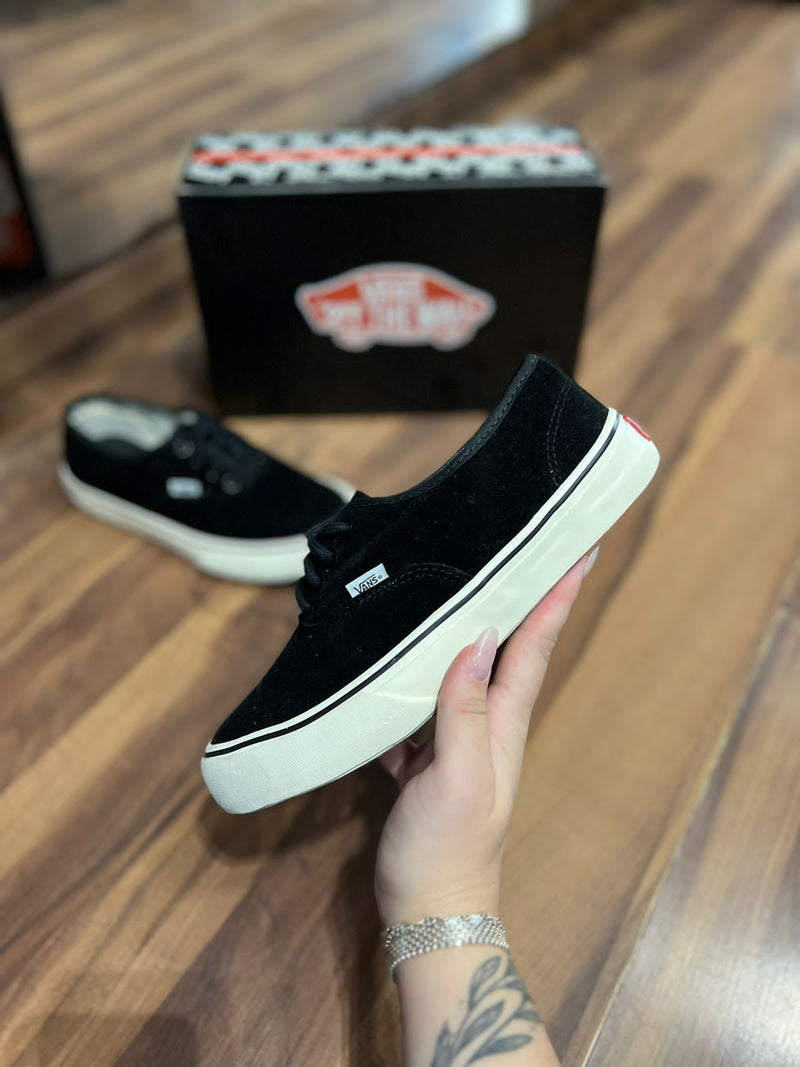 Tênis Vans Authentic Era