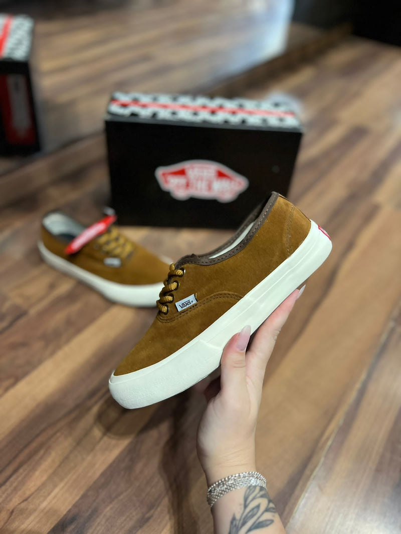 Tênis Vans Authentic Era