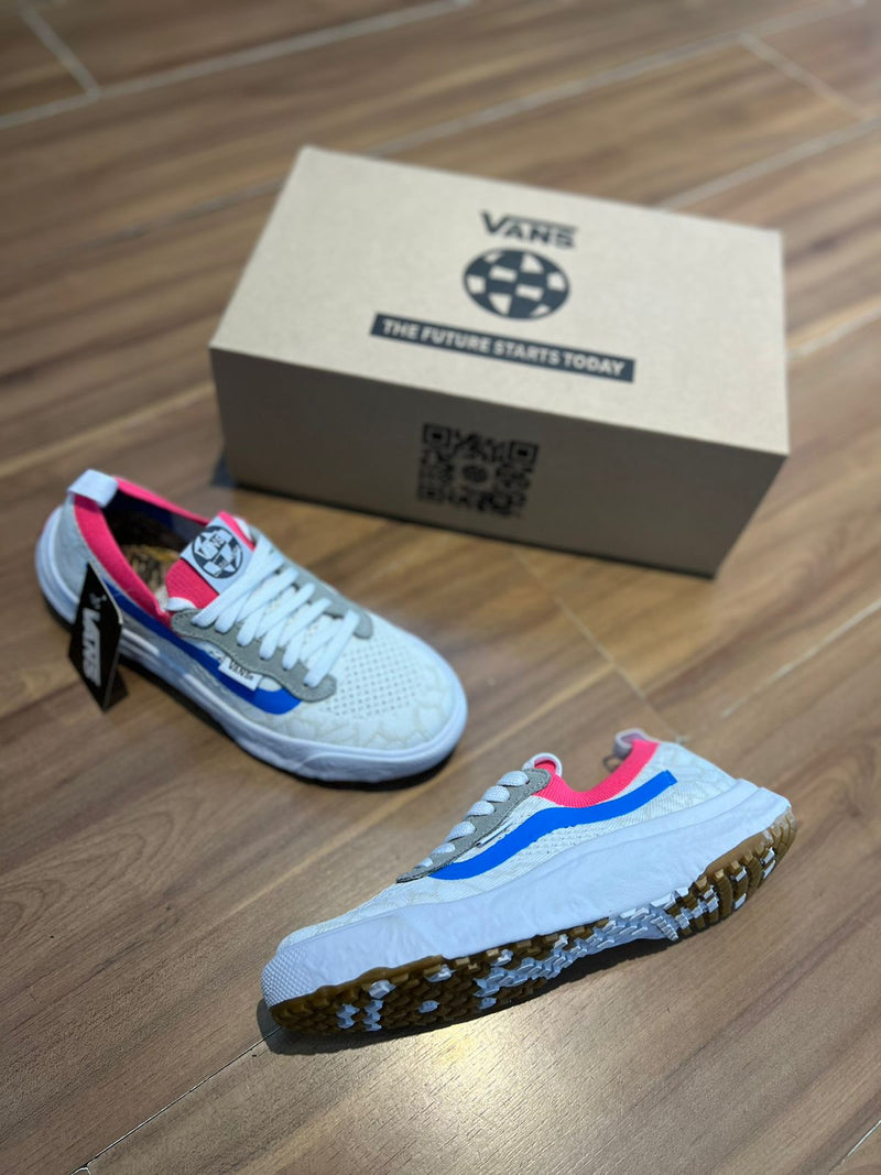 Tênis Vans Ultrarange Branco e Azul Premium Feminino