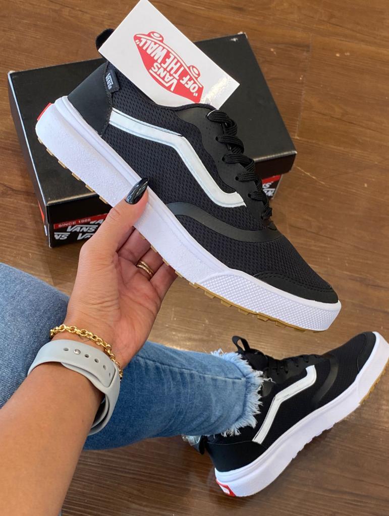 Tênis Vans Ultrarange Premium